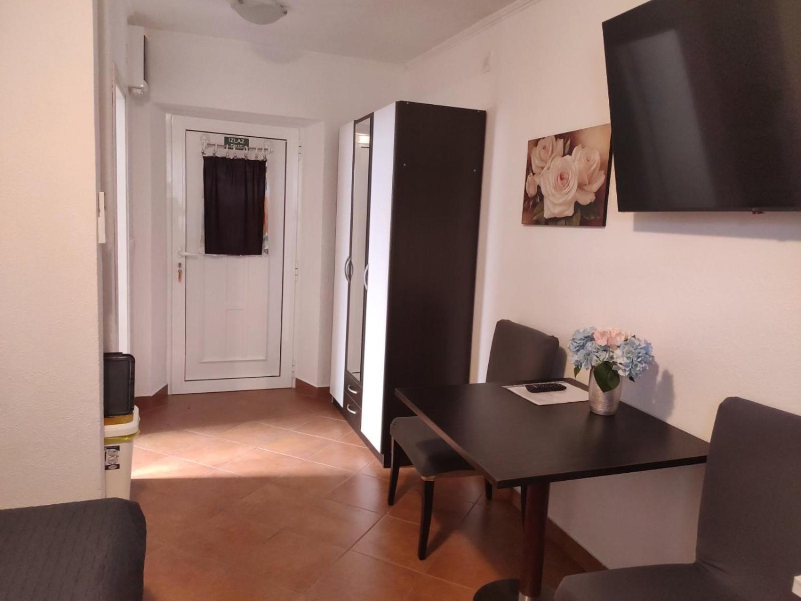 Viola Rooms Gruda Exterior foto