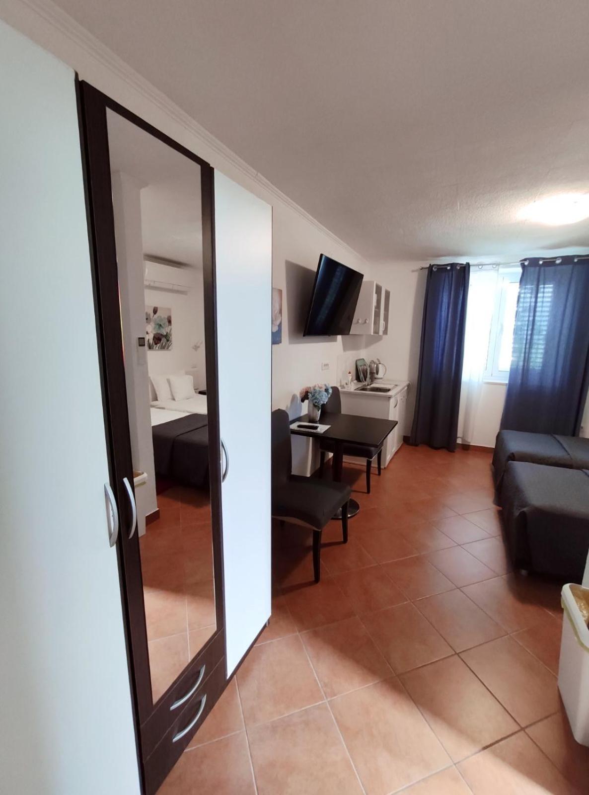 Viola Rooms Gruda Exterior foto